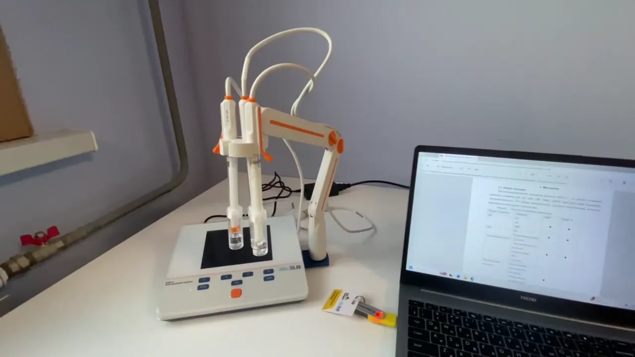 Иономер со сменными электродами — в лаборатории и на наладке